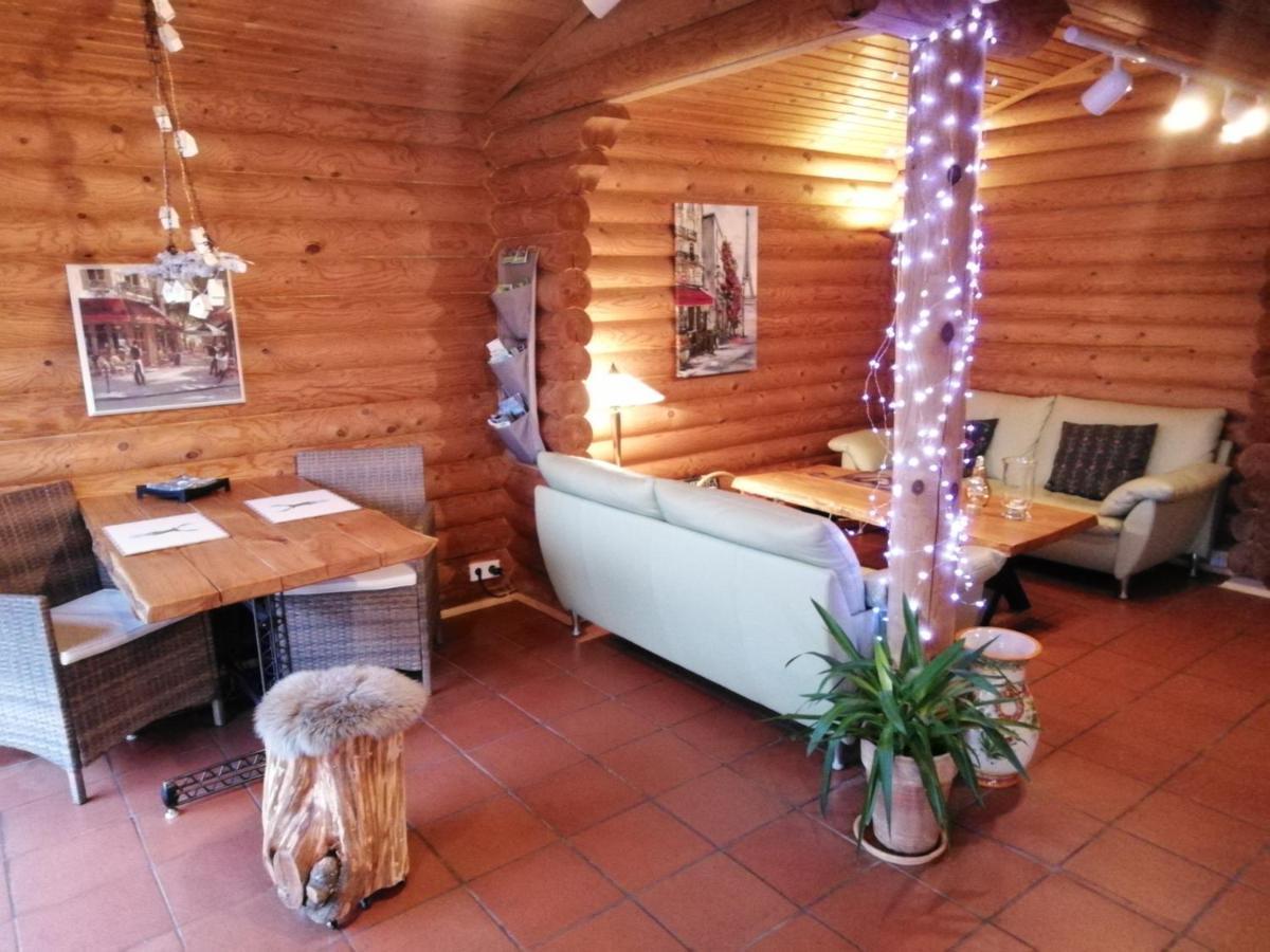 Ferienwohnung Blockhaus Juka Vinningen Exterior photo